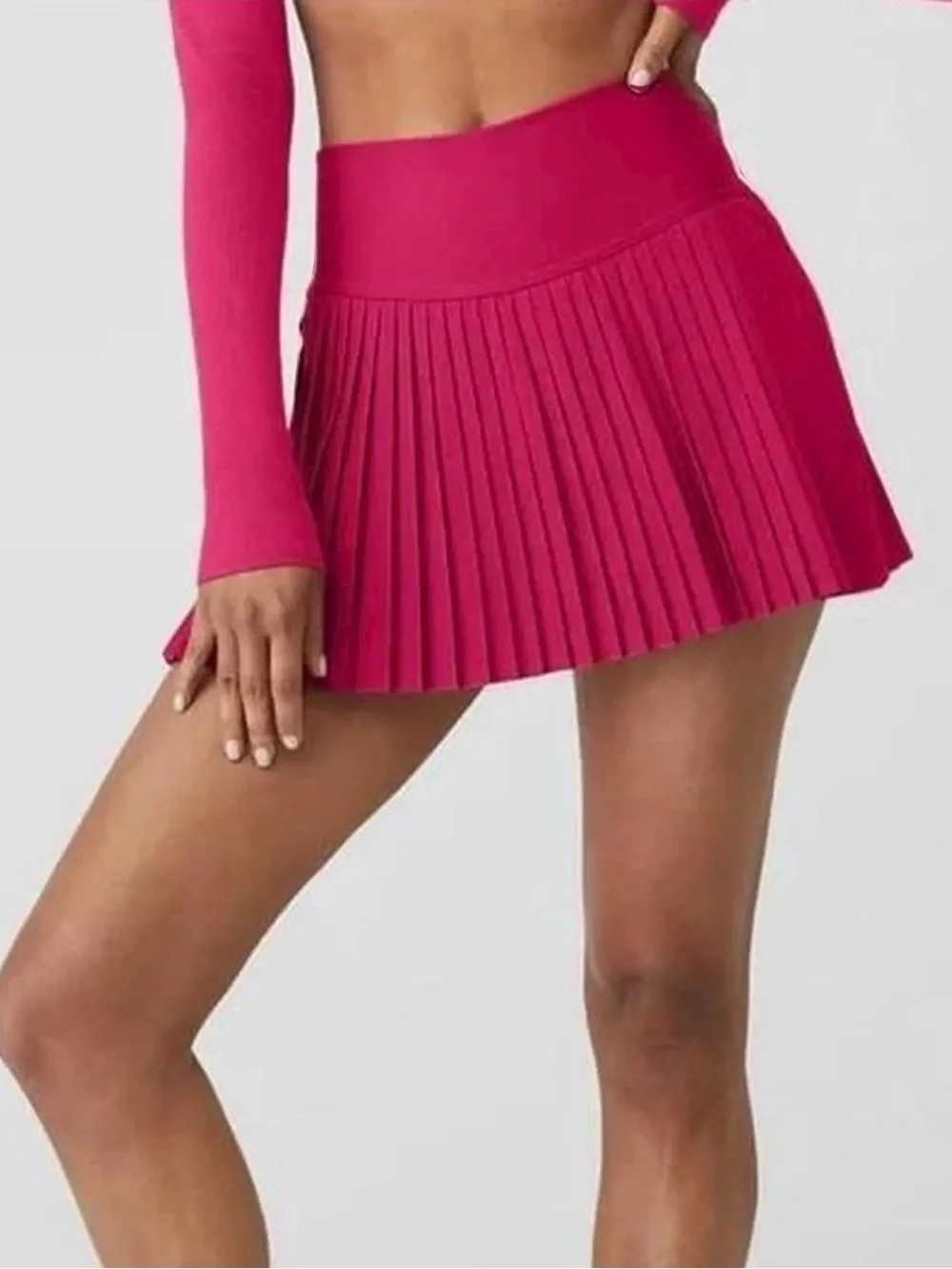 ALO Yoga Hot Pink Pleated Tennis Skirt matching socks included with asking price
